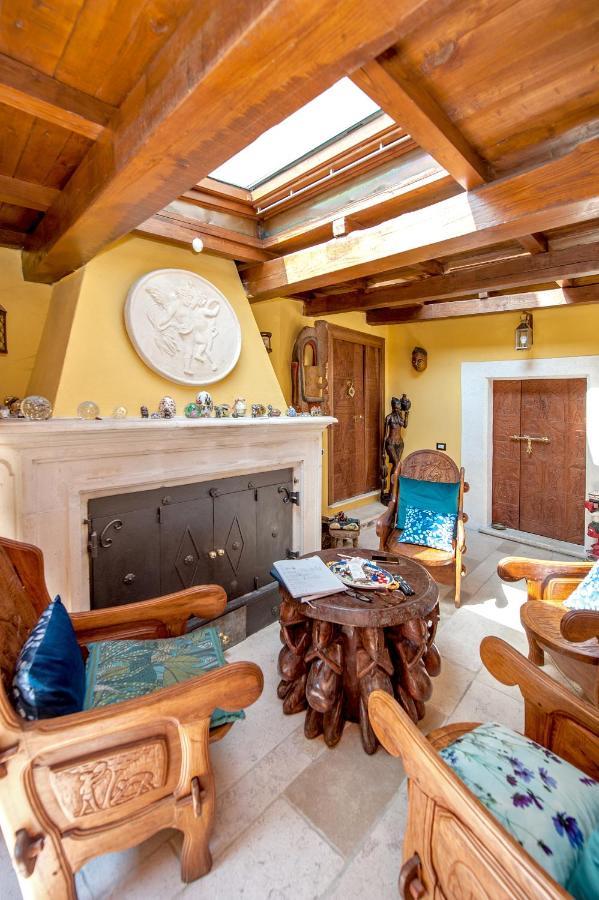 B&B Bone Novelle Dimora Storica Palazzo Zuzi LʼAquila Exterior foto