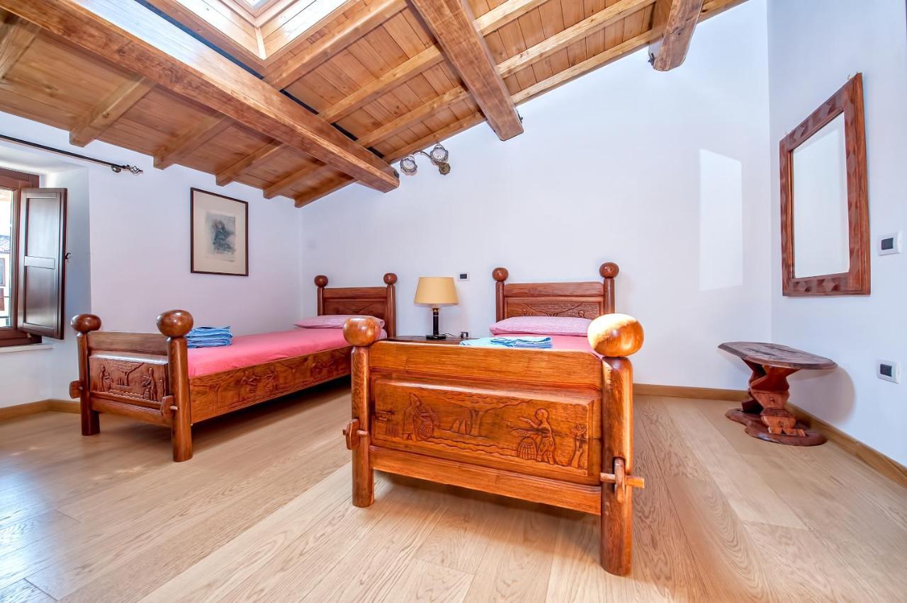 B&B Bone Novelle Dimora Storica Palazzo Zuzi LʼAquila Exterior foto