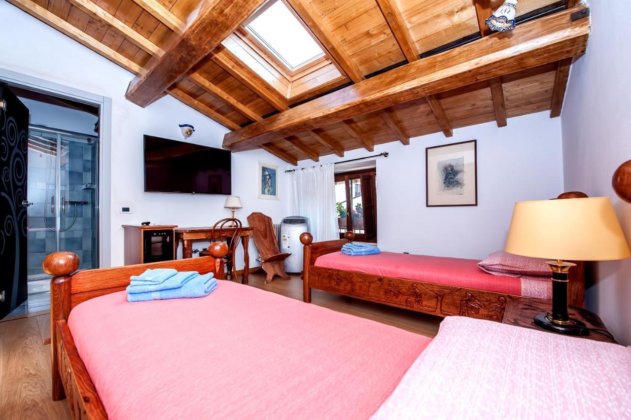 B&B Bone Novelle Dimora Storica Palazzo Zuzi LʼAquila Exterior foto