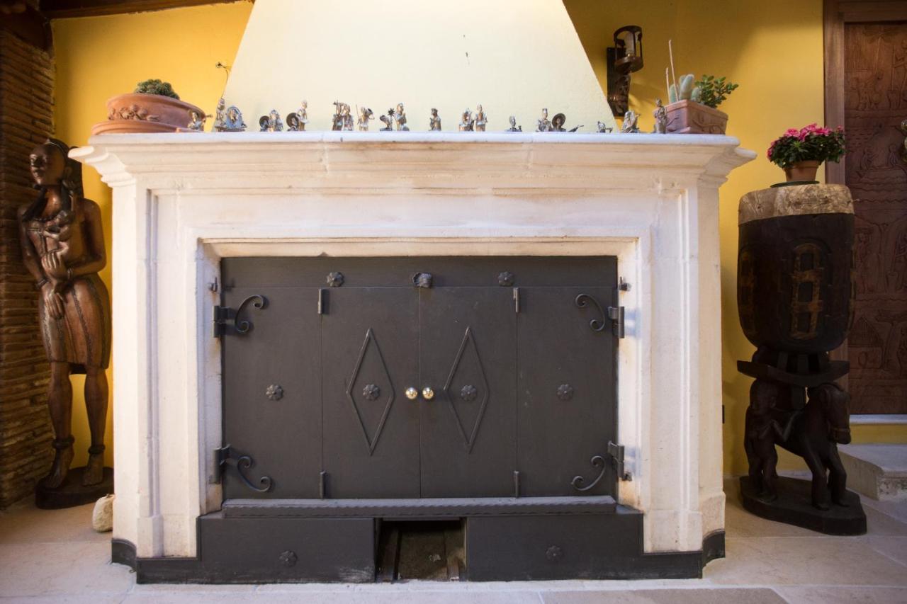 B&B Bone Novelle Dimora Storica Palazzo Zuzi LʼAquila Exterior foto